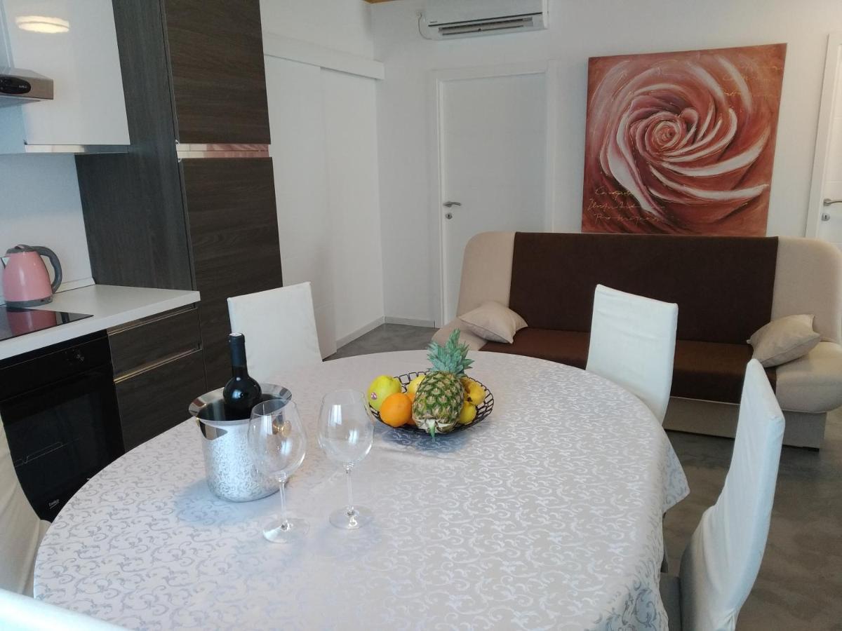 Ines Apartment Novi Vinodolski Bagian luar foto